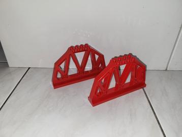 Duplo 2 bogen om een spoorbrug te maken beschikbaar voor biedingen