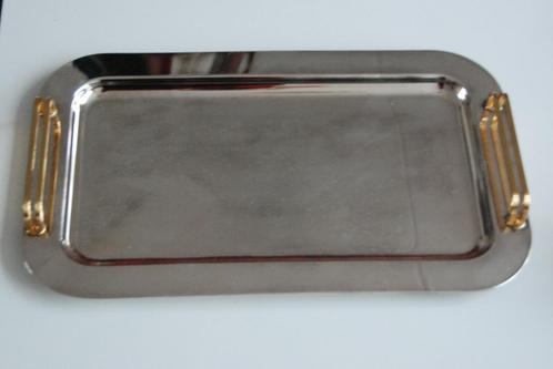 Nieuw verzilverd dienblad zilver met goudkleurige handvaten, Huis en Inrichting, Woonaccessoires | Dienbladen, Nieuw, Overige materialen