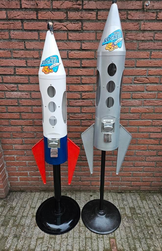 FIFTIES SIXTIES RETRO ROCKET RAKET KAUWGOMBALLEN AUTOMATEN, Verzamelen, Automaten | Overige, Zo goed als nieuw, Ophalen