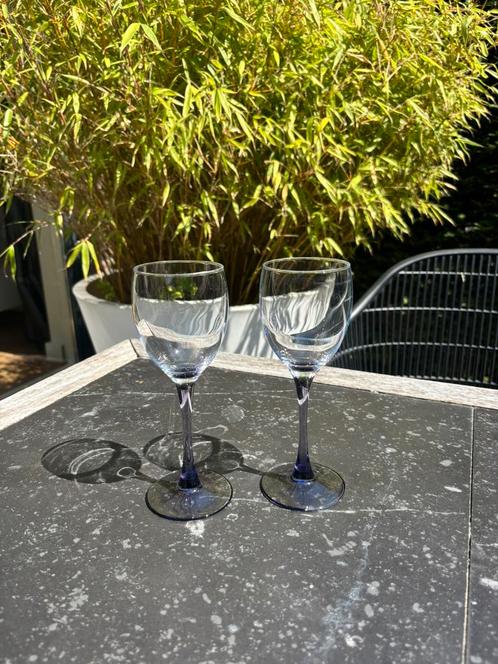 Wijnglazen Luminarc paarse voet, vintage, zgan, Antiek en Kunst, Antiek | Glas en Kristal, Ophalen of Verzenden