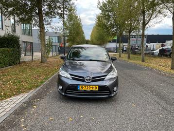 Toyota Verso 1.6 D-4d-f 7 Persoons 2017 Grijs beschikbaar voor biedingen