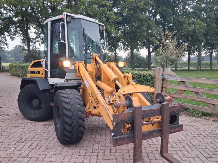 Liebherr 509 shovel met lepels (bj 1995), Zakelijke goederen, Machines en Bouw | Kranen en Graafmachines, Wiellader of Shovel