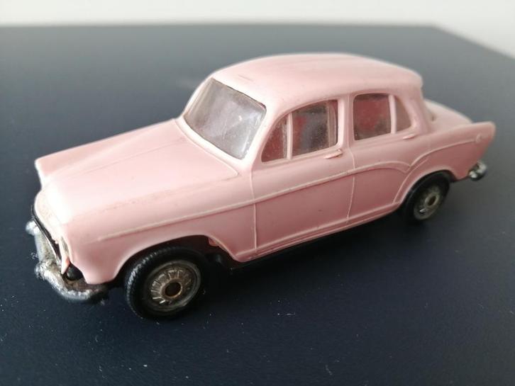 Norev Simca Aronde P-60 1/43, Hobby en Vrije tijd, Modelauto's | 1:43, Zo goed als nieuw, Auto, Norev, Ophalen of Verzenden