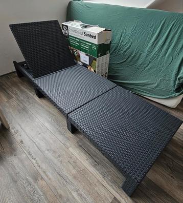 Nieuw ligbed zonbed lig bed met lichte beschadiging ligstoel beschikbaar voor biedingen