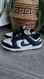 Nike by You Dunk low Panda 40,5, Kleding | Dames, Schoenen, Nike, Ophalen of Verzenden, Sneakers of Gympen, Gedragen