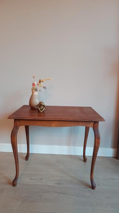 Vintage bijzettafeltje met sierlijke barokpoten, Huis en Inrichting, Tafels | Sidetables, Zo goed als nieuw, 25 tot 50 cm, Minder dan 50 cm