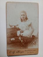 CDV Den Haag Vrouw, Verzamelen, Gebruikt, Foto, Ophalen of Verzenden, Voor 1940