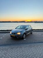 Seat Ibiza 1.2 63KW 5DRS 2014 Grijs, Auto's, Seat, Voorwielaandrijving, 40 €/maand, 990 kg, Ibiza
