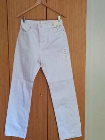 uniqlo,  jeansbroek  beschikbaar voor biedingen