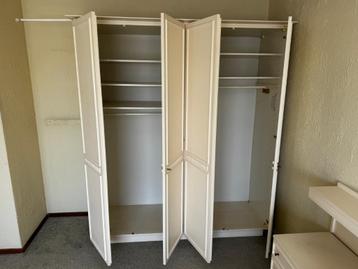Vintage Slaapkamer meubels cremekleurig Kleding kast nachtka