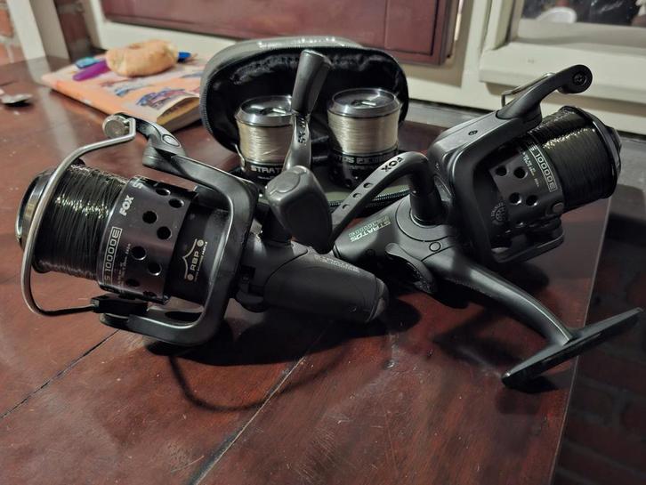 Fox stratos fs 10000 2x met 2 reserve spoelen, Watersport en Boten, Hengelsport | Karpervissen, Gebruikt, Molen, Ophalen
