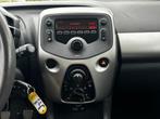 Peugeot 108 1.0 e-VTi Blue Lion|Airco|5-Deurs|Elektrische Ra, Voorwielaandrijving, Gebruikt, Euro 6, 4 stoelen