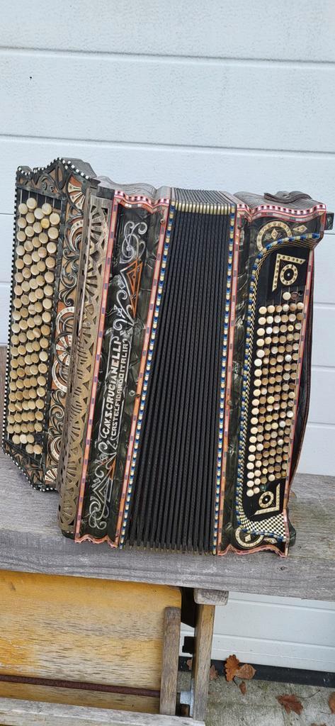 Oude accordeon - La Maison Du Swing zeer mooie staat, Muziek en Instrumenten, Accordeons, Gebruikt, Knopaccordeon, 80-bas, Overige merken