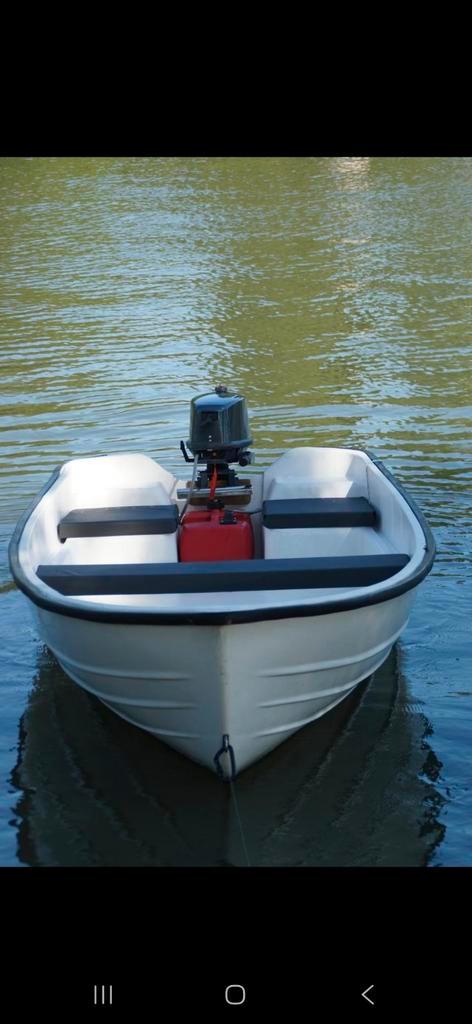 With 320 met motor, Watersport en Boten, Bootonderdelen, Zo goed als nieuw, Overige typen, Motorboot, Ophalen