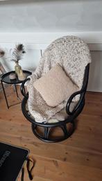 Zwarte rotan draaitstoel, Huis en Inrichting, Stoelen, Ophalen, Gebruikt, Zwart, Bohemian