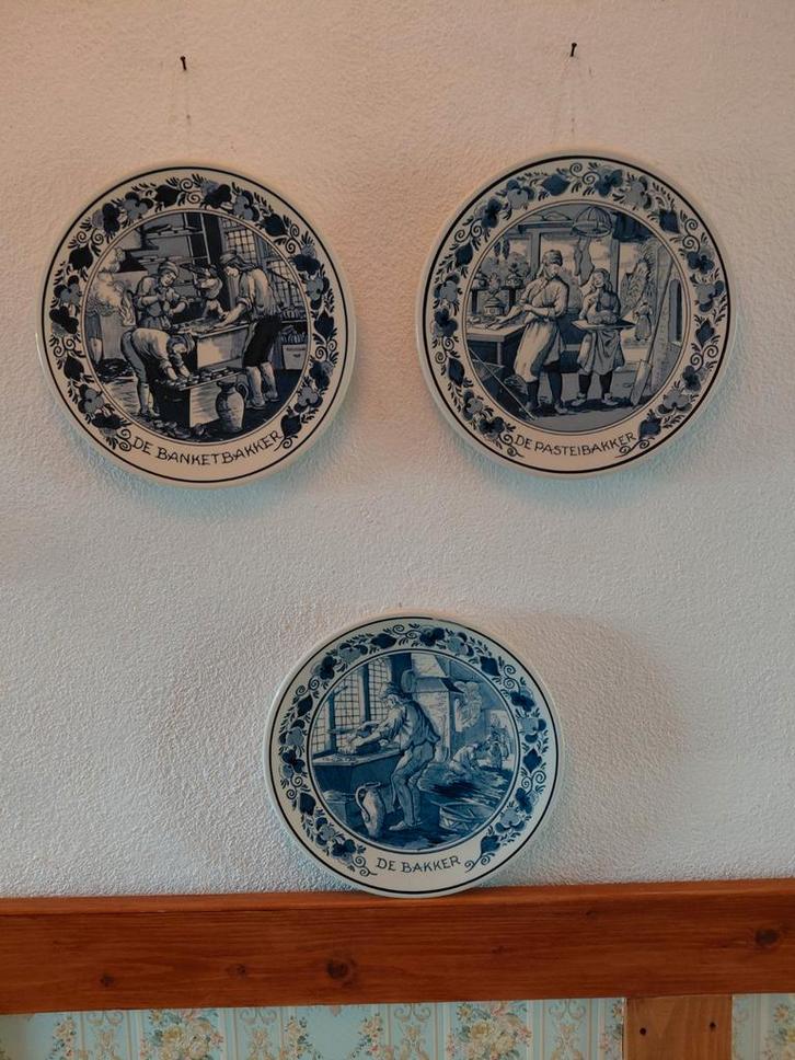 3 delfsblauwe wand borden bakker gemerkt, Antiek en Kunst, Antiek | Wandborden en Tegels, Ophalen of Verzenden