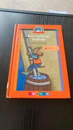 Arend van Dam - Een held op sokken, Ophalen of Verzenden, Gelezen, Arend van Dam