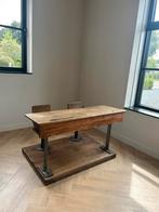 Oude schoolbank, Antiek en Kunst, Antiek | Meubels | Stoelen en Banken, Ophalen