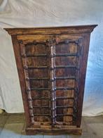 Massief houten kast India, Ophalen