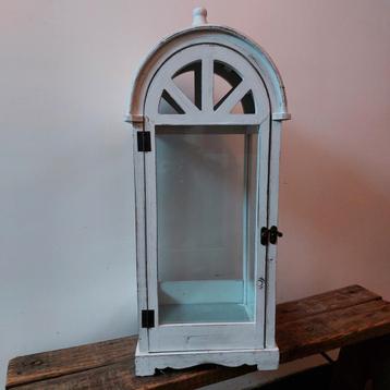 Groot windlicht beschikbaar voor biedingen