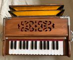ZGAN: Raga mini classic harmonium, Muziek en Instrumenten, Orgels, Ophalen, Zo goed als nieuw, 1 klavier, Harmonium