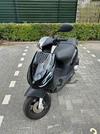 Piaggio Zip onderhoudsbeurt gehad met nieuwe uitlaat en accu, Fietsen en Brommers, Scooters | Piaggio, Ophalen, Gebruikt, Maximaal 45 km/u