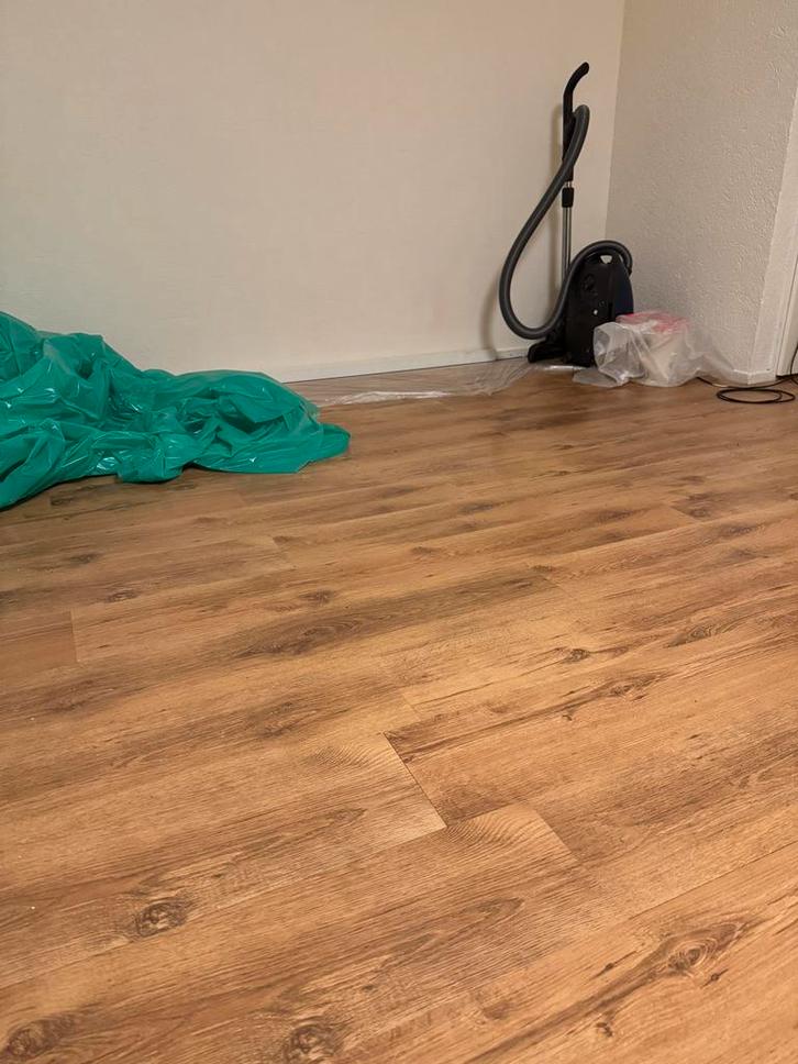 GRATIS laminaat mooie vloer, Doe-het-zelf en Verbouw, Vloerdelen en Plavuizen, Zo goed als nieuw, Laminaat, Hout, 150 cm of meer