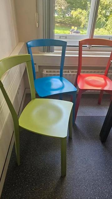 Set of 3 Colourful Wooden Chairs beschikbaar voor biedingen