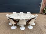 Originele Knoll Tulip Ovale tafel (198) Arabescato marmer, Huis en Inrichting, Tafels | Eettafels, Ophalen of Verzenden, Zo goed als nieuw