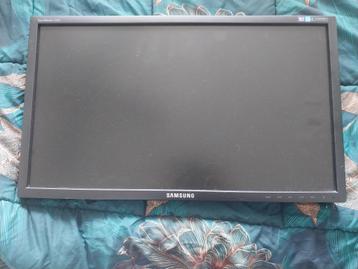 Samsung 234BW monitor – 23 inch, werkt goed beschikbaar voor biedingen