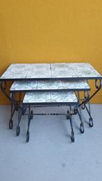 Vintage mimiset, miniset, bijzettafeltjes, nesting tables, Gebruikt, Vintage, Ophalen of Verzenden, Nvt