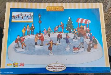 Village skating pond lemax  beschikbaar voor biedingen