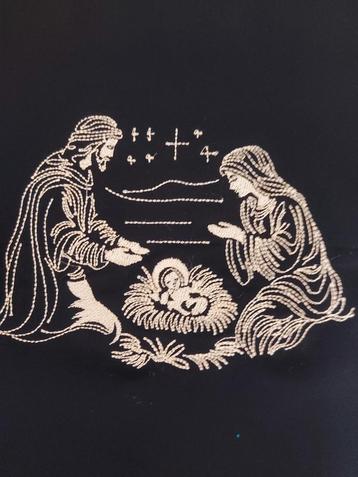 Verschillende geborduurde kerstmotieven op lapjes stof  beschikbaar voor biedingen