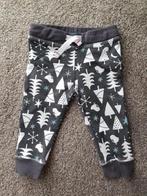 Broekje Kerst voor jongetje / meisje -- maat 62 -- Hema, Broekje, Jongetje of Meisje, Ophalen of Verzenden, Zo goed als nieuw