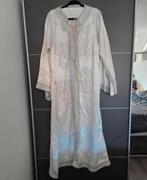 Witte kaftan met zilvere details, Kleding | Dames, Ophalen of Verzenden, Zo goed als nieuw, Wit, Overige typen