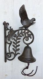 DEURBEL / VOGEL MET UITSLAANDE VLEUGELS / gietijzer