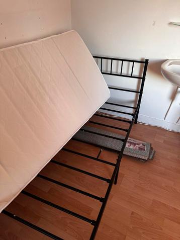 IKEA Bedframe + Matras - Direct Beschikbaar! - afbeelding 1