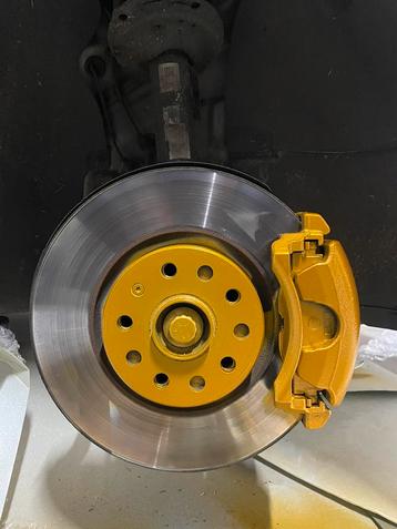 Remklauwen spuiten naar wens motor of auto !!! beschikbaar voor biedingen