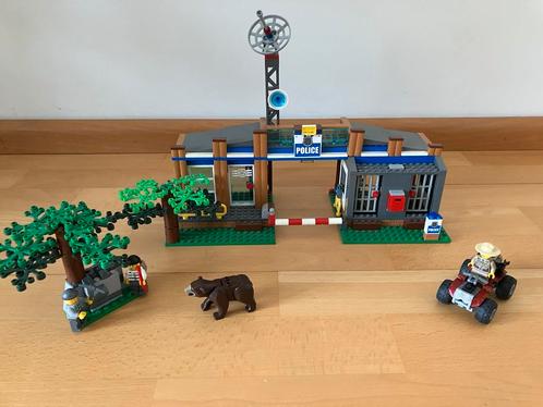 4440 Lego City Bospolitiebureau, Kinderen en Baby's, Speelgoed | Duplo en Lego, Zo goed als nieuw, Ophalen of Verzenden