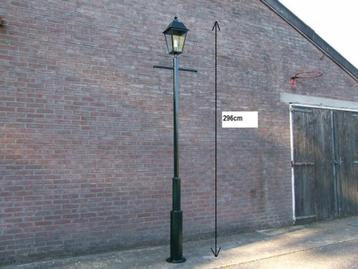 Ijzeren Lantaarnpaal verzinkt en zwart gecoat beschikbaar voor biedingen