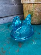 Glazen patéschaal kip irriserend blauw +-14cm Miekje's, Antiek en Kunst, Antiek | Glas en Kristal, Ophalen of Verzenden