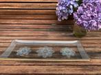 glazen cake schaal jaren 60 met kant motief en gouden randje, Antiek en Kunst, Ophalen of Verzenden