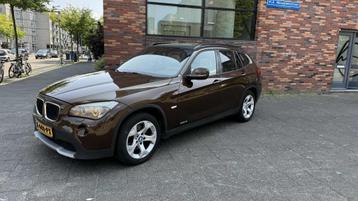 BMW X1 2.0 Sdrive 18I AUTOMAAT /NAFI/AIRCO/PANO/STOELVERWAR beschikbaar voor biedingen
