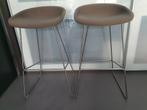 ***2x HAY about a stool AAS39 design barkrukken (taupebruin), Huis en Inrichting, Barkrukken, Ophalen, Met voetsteun, 60 tot 90 cm