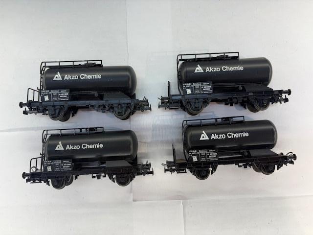 Liliput 250 44,  4 x AKZO, Hobby en Vrije tijd, Gelijkstroom, Wagon, Ophalen of Verzenden, Zo goed als nieuw