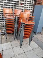 Prachtige vintage schoolstoelen stapelstoelen eettafelstoel, Ophalen, Gebruikt, Bruin, Vijf, Zes of meer stoelen
