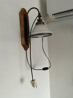 Hanglamp op massief eiken achtergrond., Ophalen, Metaal, Minder dan 50 cm