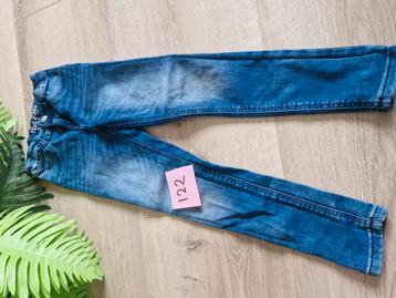 Skinny jeans maat 122 beschikbaar voor biedingen