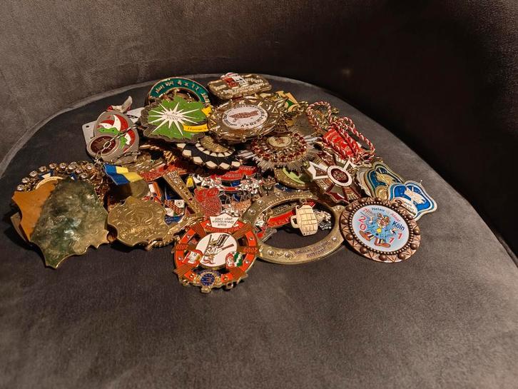 Carnaval Medailles Collectie, Verzamelen, Speldjes, Pins en Buttons, Gebruikt, Speldje of Pin, Overige onderwerpen, Ophalen of Verzenden