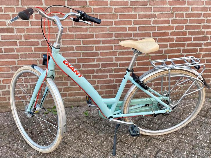 TE KOOP: mooie Giant Chill meisjesfiets / damesfiets ZGAN, Fietsen en Brommers, Fietsen | Dames | Damesfietsen, Zo goed als nieuw